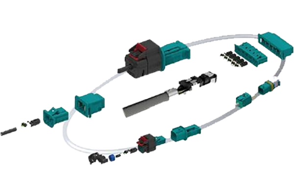 傳感器線(xiàn)束通常由多根電線(xiàn)和連接器組成，這些電線(xiàn)根據(jù)傳感器的類(lèi)型和功能而有所不同。例如，壓力傳感器線(xiàn)束通常包括壓力傳感器、信號(hào)轉(zhuǎn)換器和信號(hào)連接器等。在傳感器線(xiàn)束中，信號(hào)轉(zhuǎn)換器將傳感器的信號(hào)轉(zhuǎn)換為適當(dāng)?shù)碾娦盘?hào)，以便傳輸?shù)狡渌娮釉O(shè)備中。